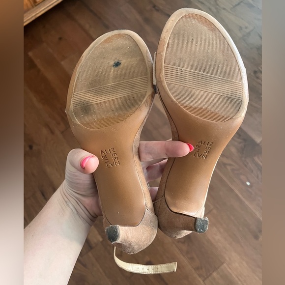 Naturalizer strappy heels - Picture 8 of 9